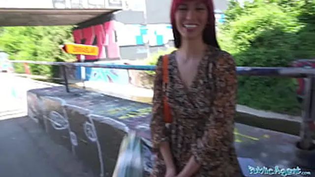 Public agent with pretty face &mdash;  bubble butt🍑 &mdash;  and wet pussy🌮️ in public sex