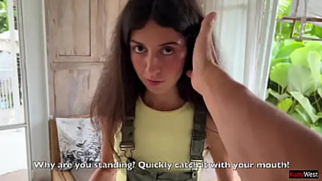 Snake Catcher′s surprise trick - Revealed his snake in his pants