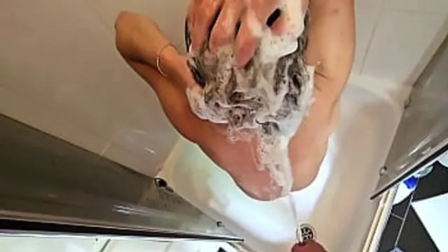 He Pee on Me when I wash my Hair helps me wetting Compilation few Videos