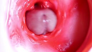 Red Giant Inside Tight Slit Ready to射Sperm Anytime!