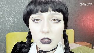 Wednesday Addams' Sodomizing Shoejob and Blowjob直到高潮