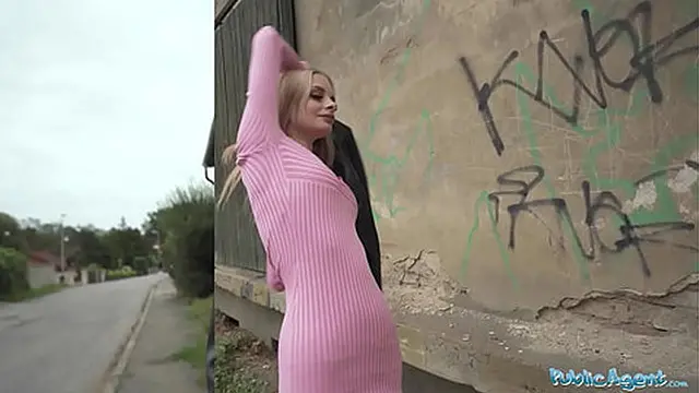 Public Agent A Genuine model prospect kneels for a big cock🍆 fucking