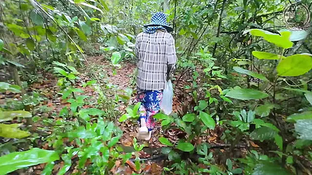 Thai girls walk in the forest and stop to have sex before going to collect mu  Thai audio 4K