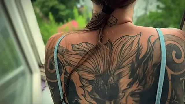 POV She Was So Tempting in the Window – I Had to Cum on Her Back