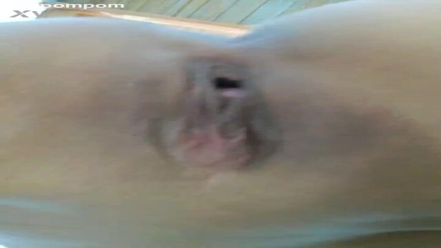 Solpompom-POV - Latin Beauty Twerks and Shows Off Perfect Melons